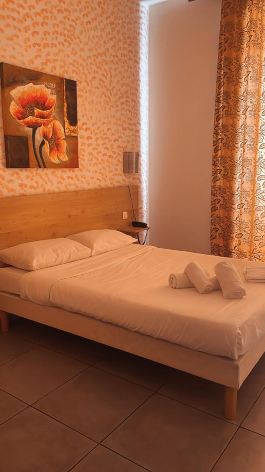 Hotel Riviera Bastia  Bagian luar foto